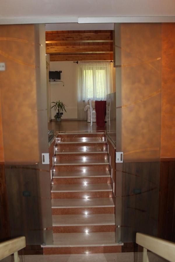 La Villa Guest House Capitignano エクステリア 写真